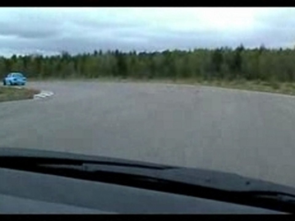 Bmw e30 turbo vs ///M3 e46 sur circuit sinueux