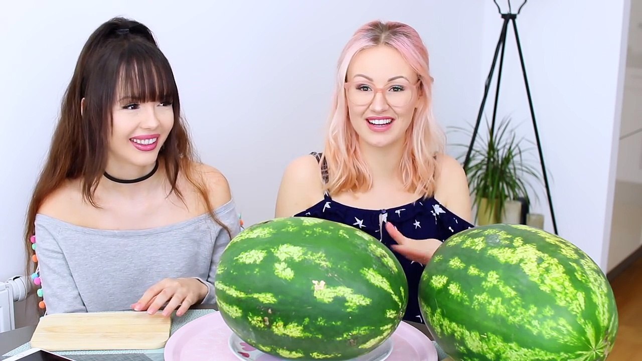 Wer schafft mehr wassermelone?  bff battle | viktoriasarina
