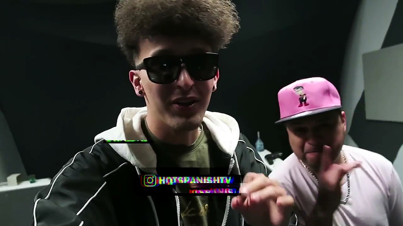 LO CORRO POR PONERME SIN LENTES *casi llora* (HotSpanish Vlogs)