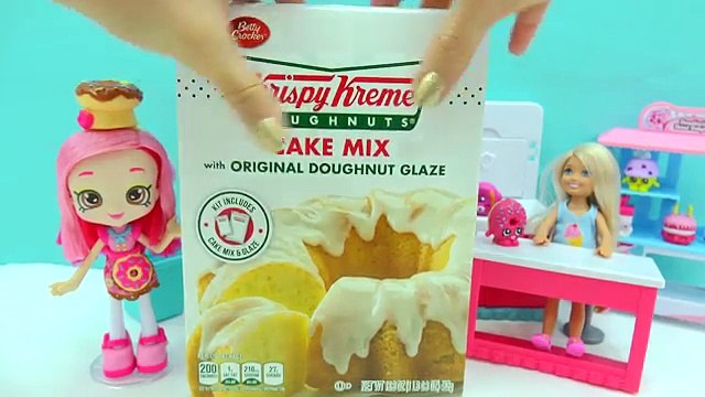 Barbie Kid + Shopkins Shoppies Doll Bake Giant Krispy Kreme Cake Donut - Cooking Video