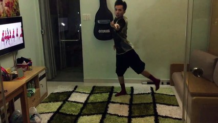 Thanh niên nhảy "Dancing Queen" của Chi Pu cực đỉnh