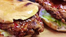 SWEET CHILLI CHICKEN BURGER *COOK WITH FAIZA*