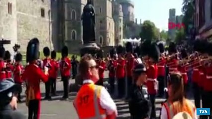 Kraliyet düğünü öncesi konuklar ve vatandaşlar Windsor Sarayında