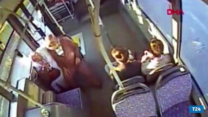 Otobüste kalp krizi geçirdi, şoför direksiyonu hastaneye sürdü