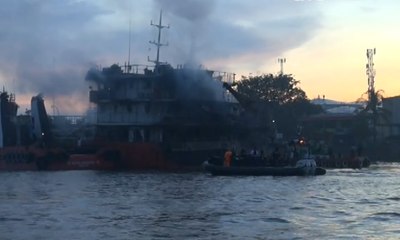 Kapal Pembawa BBM Pertamina Terbakar di Banjarmasin