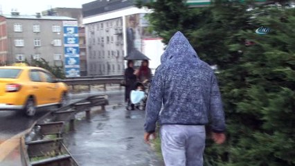 İstanbul'da sağanak yağış etkili oluyor