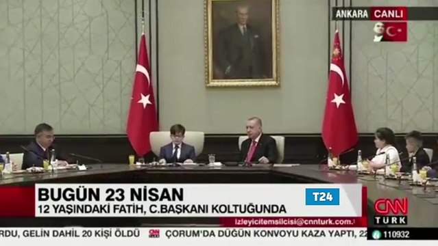 Koltuğunu 12 yaşındaki Fatihe devreden Erdoğan: Temennim ismiyle müsemma olur