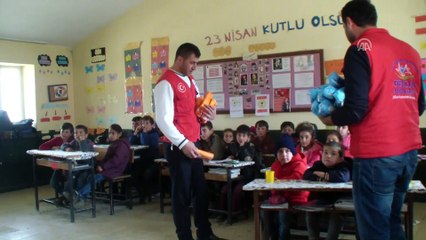 Gönüllüler köy okullarının çehresini değiştiriyor - BİTLİS