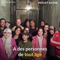 Ce jeune marocain donne des cours d’anglais gratuits dans une ruelle d’Essaouira !