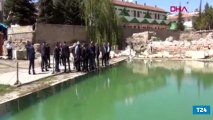 Yozgat valisi, 2 bin yıllık hamamın tanıtımı için havuza girdi