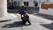 VÍDEO: Conduce una moto de tres ruedas con el carnet B