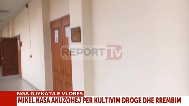 Report TV - Vlorë, 28-vjeçari i dënuar me 3.4 vite burg arratiset sapo gjykata jep vendimin