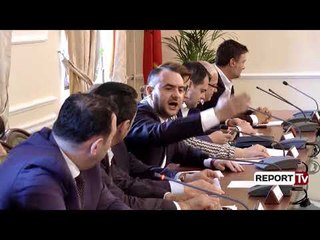 'Sa bilbil je' - 'më shurdhove', palaço, deputetët e PD sherr te ligjet me Manjën