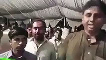 PMLN Supporter Badly Crushing Nawaz Sharif For Doing Fraud With Them