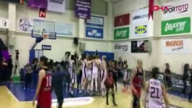 Yakın Doğu Üniversitesi, kulüp faaliyetlerini sona erdirdi