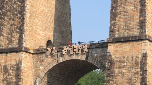 Les cheminots grévistes convergent à Morlaix