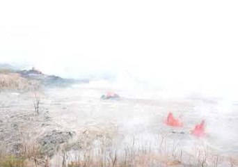 Lava Spurts From Fissures in Hawaii's Puna