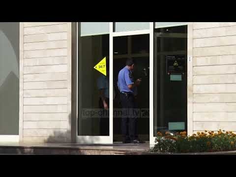 Ushtari në Lushnjë tentoi të grabiste bankën - Top Channel Albania - News - Lajme