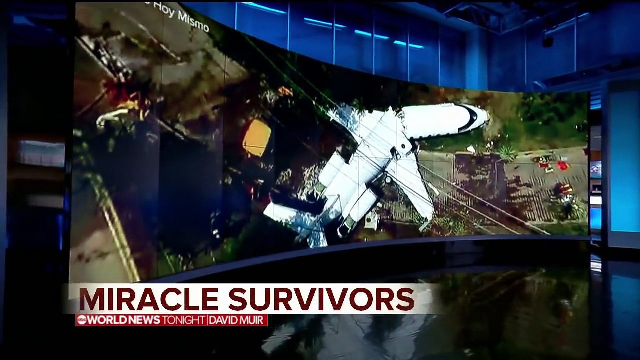 Jet attempting to land in Honduras goes off runway, cracks in 2