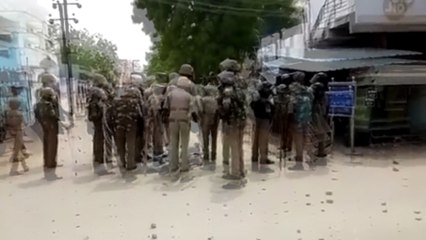 துப்பாக்கிச் சூட்டில் பலியான காளியப்பன் உடலைப் பார்த்து பேசிய போலீஸார்-வீடியோ