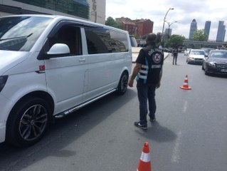 Etiler'de Sivil Trafik Ekipleri UBER Sürücülerine ve Yolculara Ceza Yağdırdı