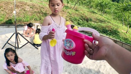 玩沙趣 hello kitty X melody Sunny Yummy running toys 沙坑玩具 三麗鷗玩具開箱 一起到新竹的愛上天湖露營區玩沙子  跟玩具開箱 跟好朋友一起在堆沙堡 親子遊戲沙坑玩具組介紹