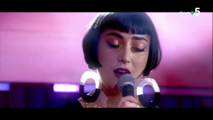 Hailey Tuck : "That Don’t Make It Junk" (live) - C à Vous - 23/05/2018