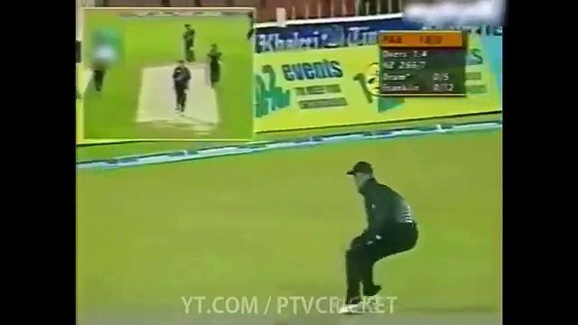Shahid Afridi And Imran Nazir - 100 Runs In 10 Overs Vs New Zealand Amazing Hitting - YouTube