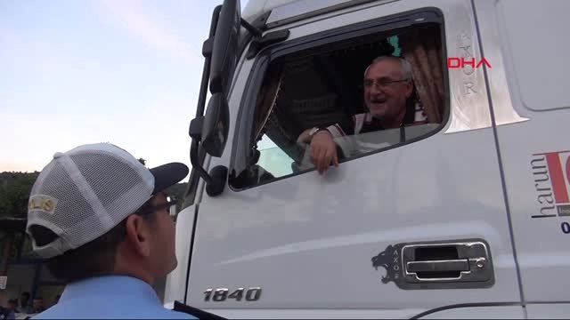 Tokat Polisinden Sürücülere İftar Yemeği