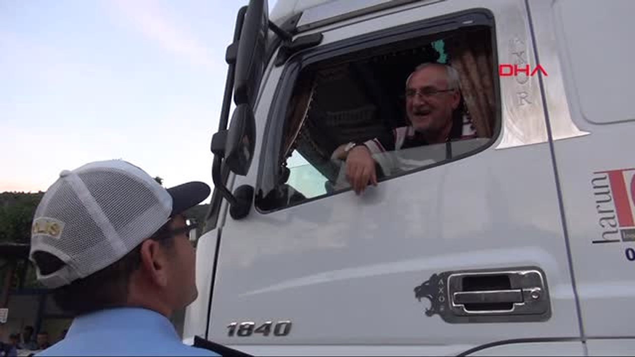 Tokat Polisinden Sürücülere İftar Yemeği