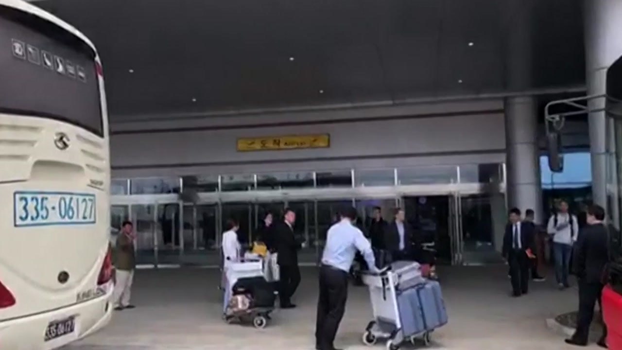 외신 기자단, 풍계리 도착...이르면 오늘 폭파 / YTN