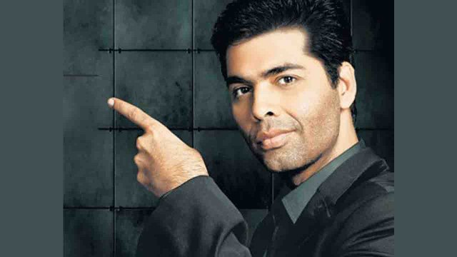 Twinkle Khanna was my FIRST LOVE says Karan Johar ! | Filmibeat