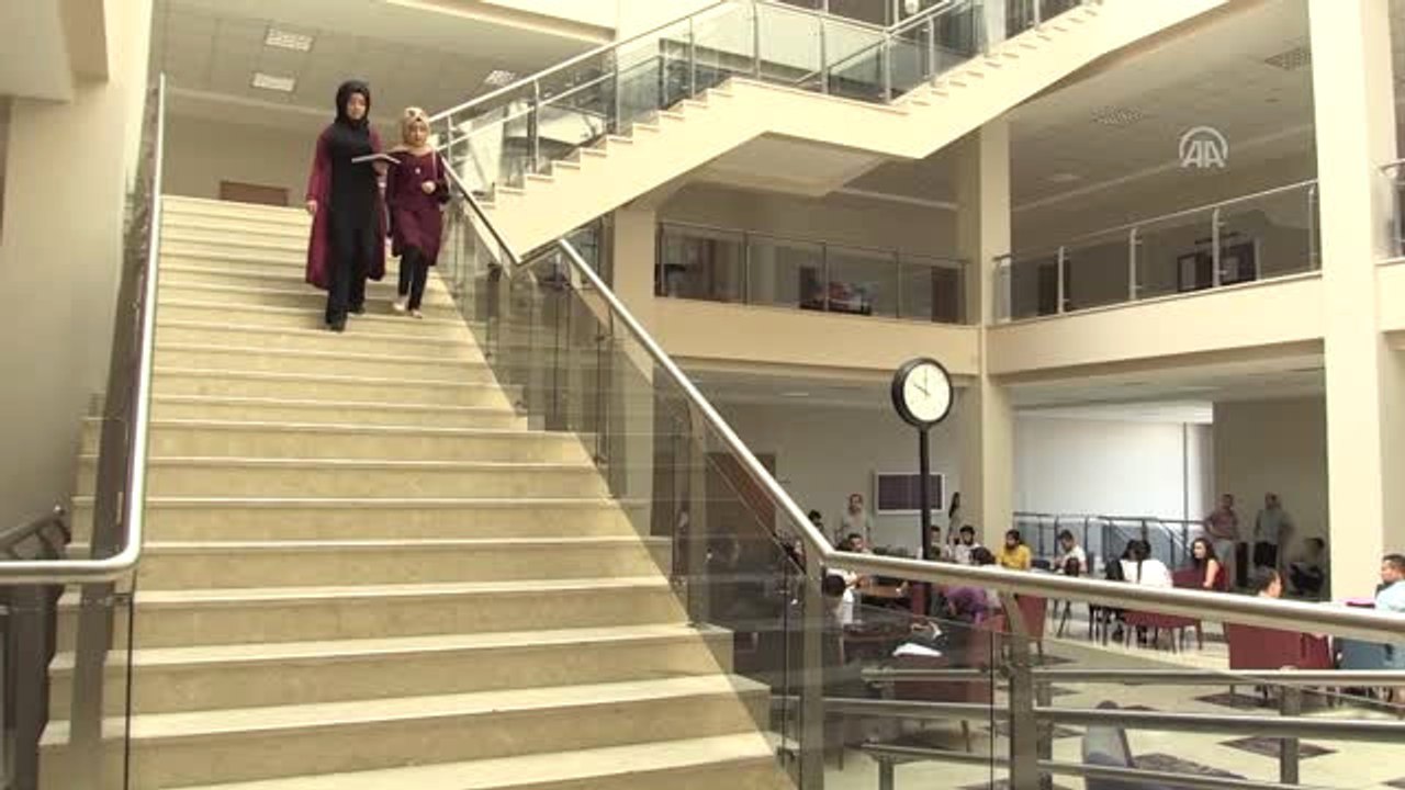 Dersten Çıkıp Seçim Çalışmasına Koşuyor