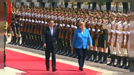 Merkel: Nükleer anlaşma konusunda Çin ile birlikte hareket edeceğiz