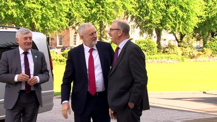 Jeremy Corbyn arrives in Belfast ahead of Brexit speech