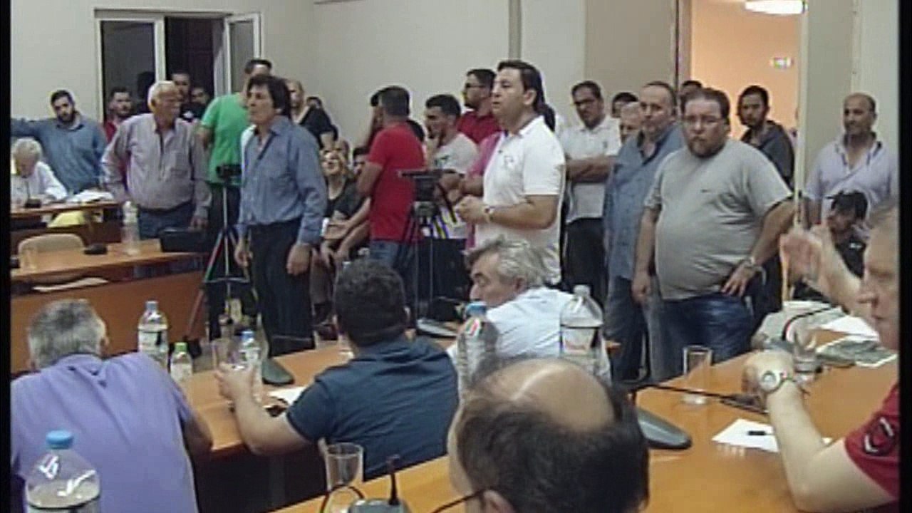 Μετεγκατάσταση και καταστροφή του καταυλισμού α...