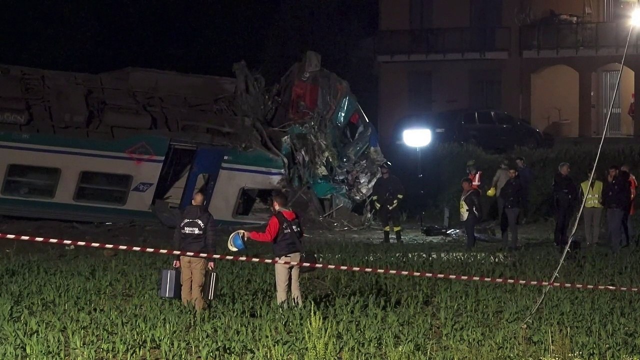 Mortos e feridos em descarrilamento de trem na Itália