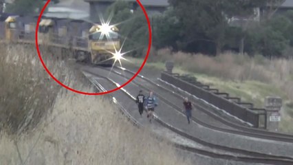 [이브닝] '기찻길 목숨 건 놀이'...안전 관리 시급 / YTN