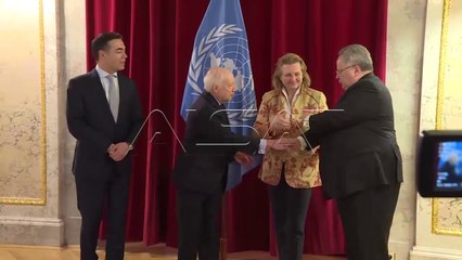 Emri, ekspertët: Tani është momenti i duhur për zgjidhje