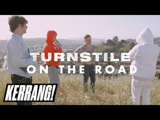 TURNSTILE: Hardcore + skating + stagediving on tour