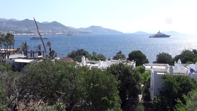 Rus iş adamı Rashnikov'un lüks yatı Bodrum koylarında - MUĞLA