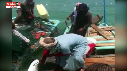 إعصار "مكونو" يضرب عمان.. والسلطات تحذر المواطنين من الأماكن المنخفضة