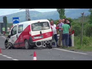 Ora News - Aksident në Kryebushat, vdes drejtuesi i mjetit, plagosen dy pasagjeret