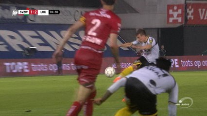 Championnat Belge - La sublime reprise de Lukas Marecek pour Lokeren