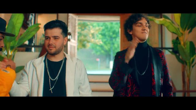 2B ft. Pollo - Chama as Amigas pro Baile (CLIPE OFICIAL)