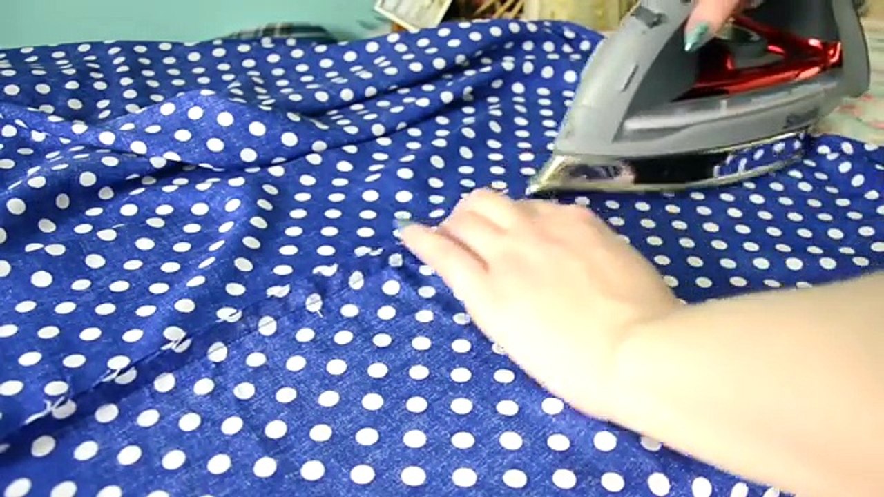 Making a 1950s Dress / Blue Dotted Dress