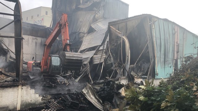 Un hangar détruit par le feu dans l’entreprise Sermix-In Vivo