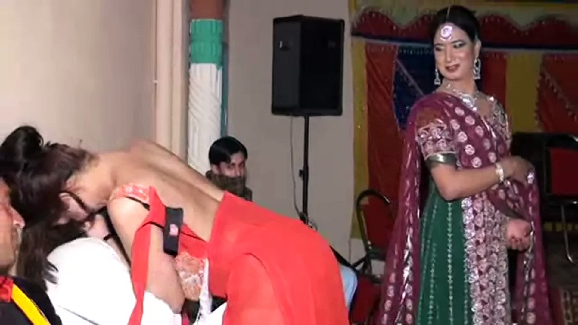 Pakistani hot dance