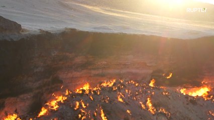 Imagens de drone registram a porta para o inferno
