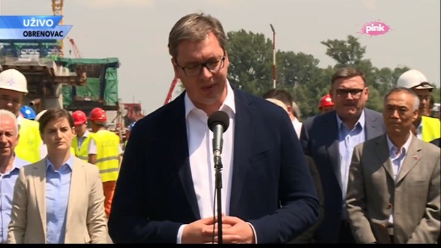 JE LI TAKO DROBNJAK: Predsednik Vučić otkrio šta je direktor Puteva Srbije radio u selu Donji Banjani